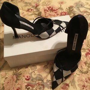 Manolo Blahnik 3 inch heals